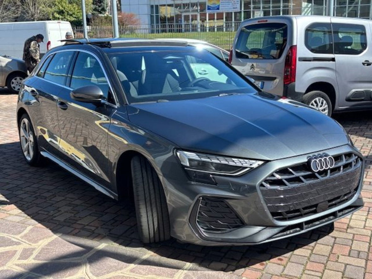 Audi A3 Sportback 35 TFSI S tronic S line edition (3)