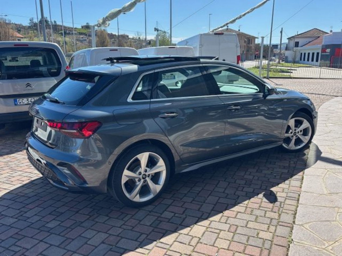 Audi A3 Sportback 35 TFSI S tronic S line edition (4)