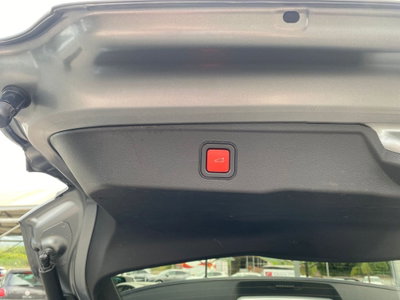 Jeep Avenger 1.2 turbo Summit fwd 100cv (8)