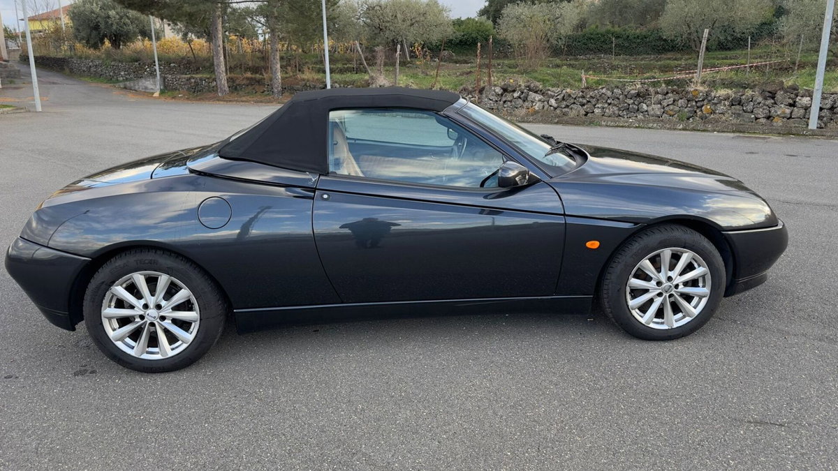 Alfa Romeo Gtv 2.0i V6 turbo cat (2)