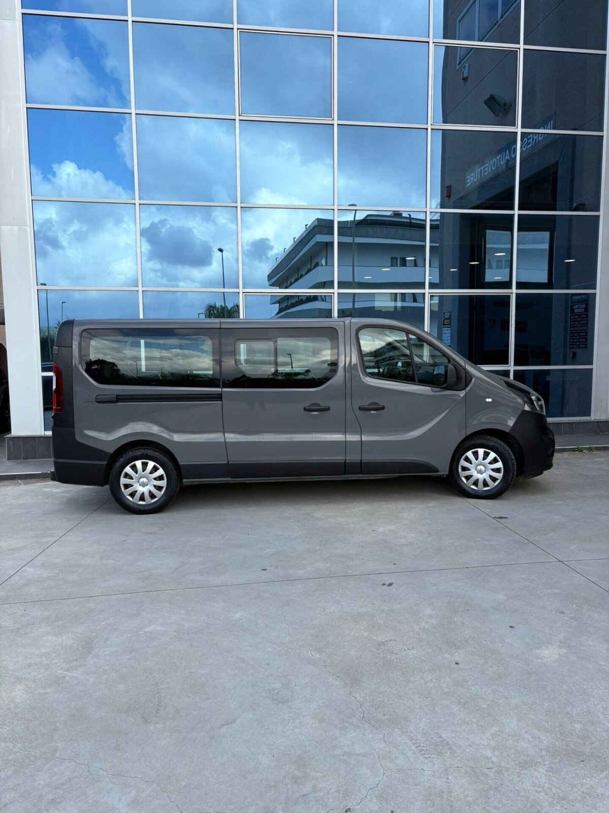 Opel Vivaro Furgone 29 1.6 CDTI 120CV PL-TN Furgone Edition (2)