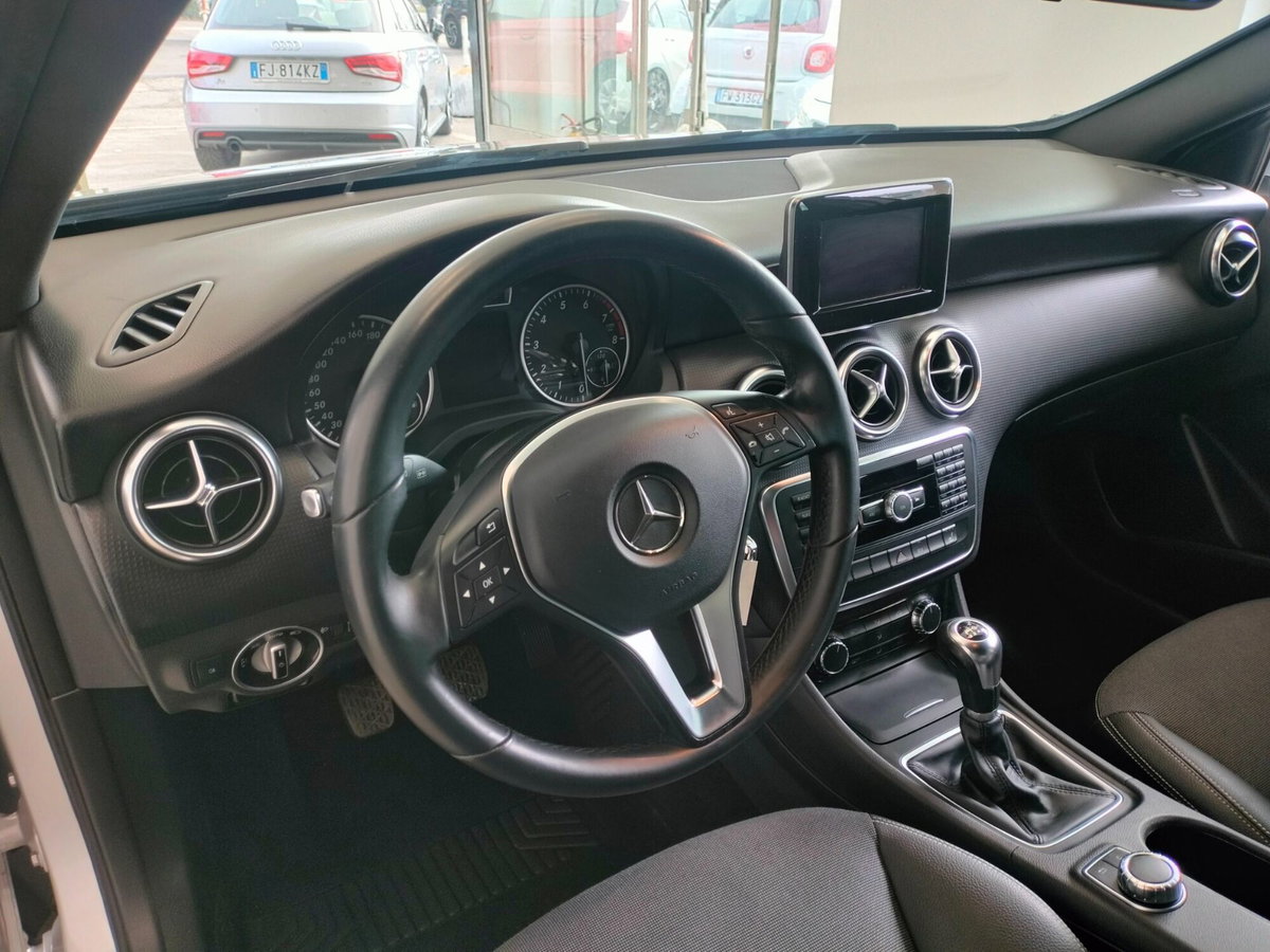 Mercedes-Benz Classe A 180 Sport (8)