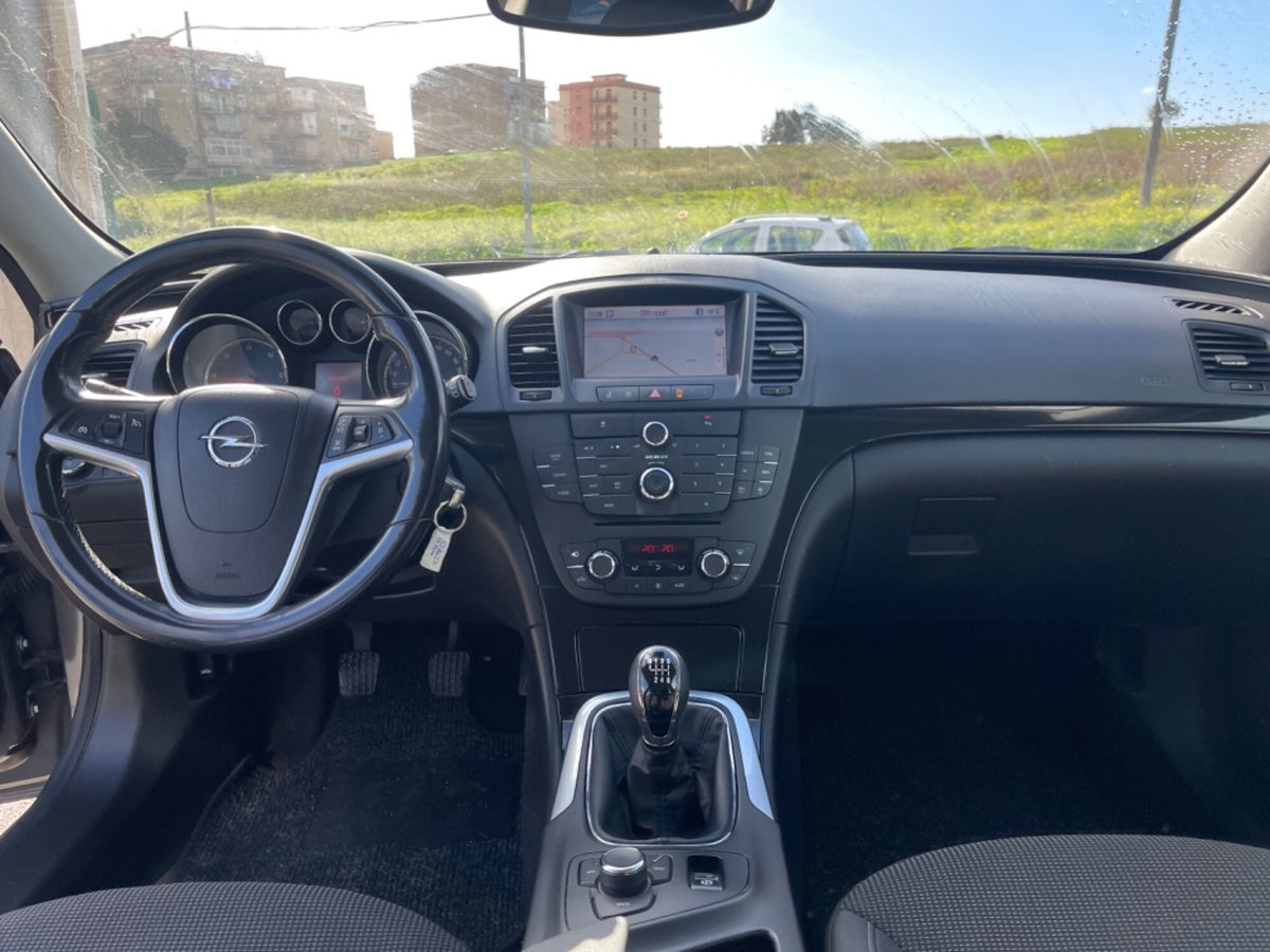 Opel Insignia Station Wagon CDTI 160CV Sports Cosmo (7)