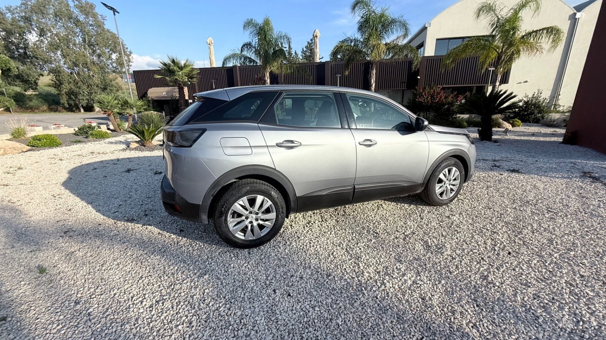 Peugeot 3008 BlueHDi 130 S&S Allure Pack (3)