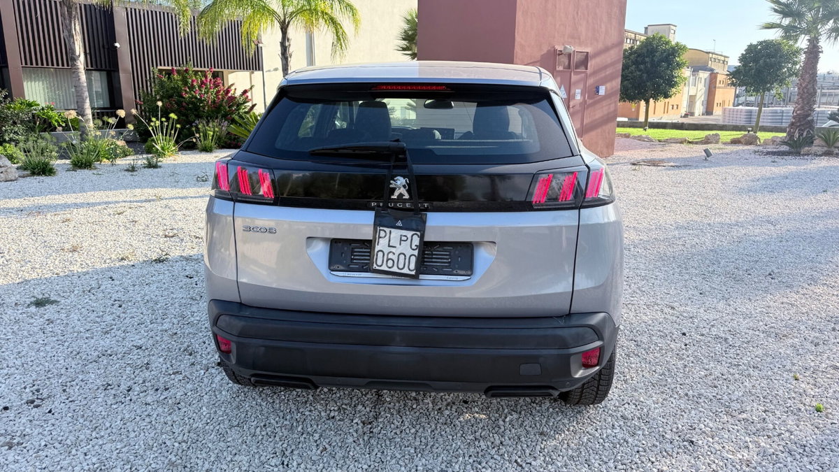 Peugeot 3008 BlueHDi 130 S&S Allure Pack (4)
