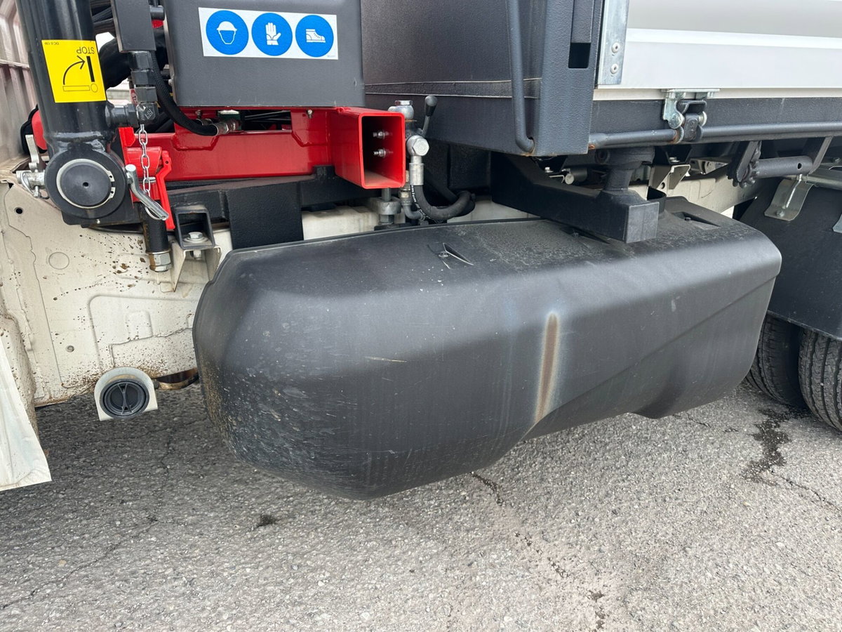 Piaggio Porter Cabinato NP6 LPG long range 3070 chassis Pro (12)