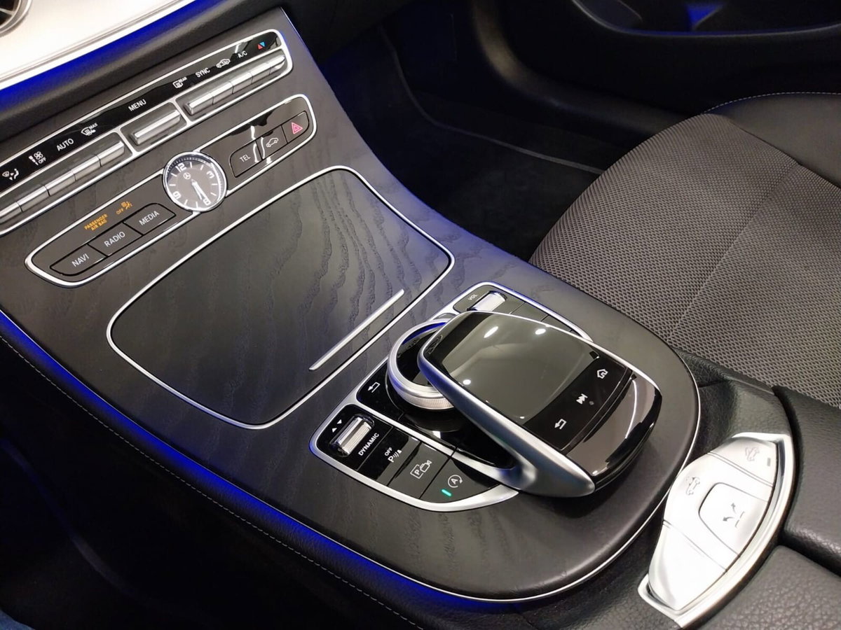 Mercedes-Benz Classe E Cabrio 220 d Auto 4Matic Cabrio Business Sport (19)