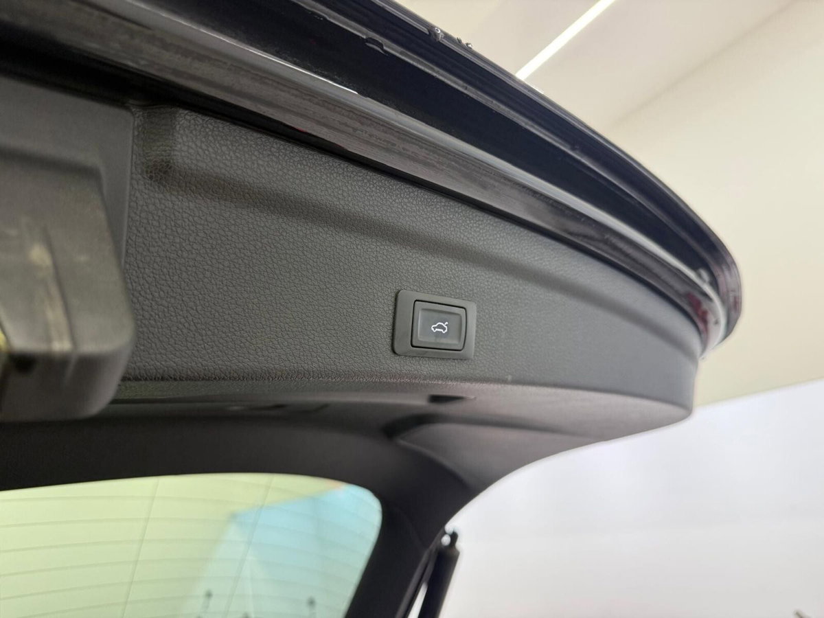 Audi Q3 Sportback 35 TDI quattro S tronic S line edition (12)