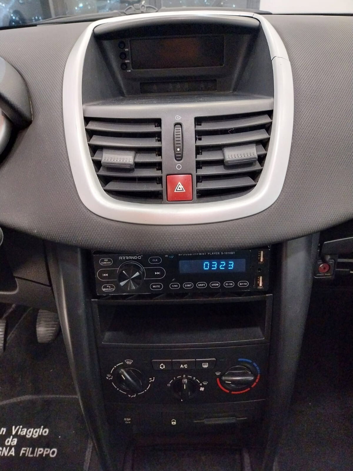 Peugeot 207 HDi 70CV 5p. XS (14)