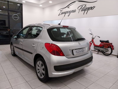 Peugeot 207 HDi 70CV 5p. XS (4)
