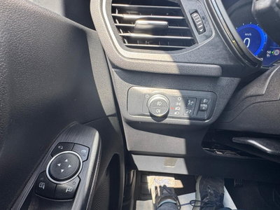 Ford Kuga 2.5 Full Hybrid 190 CV CVT 2WD ST-Line Design (9)