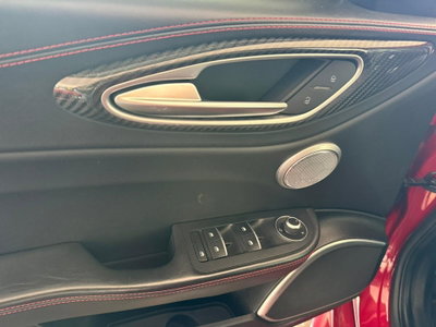 Alfa Romeo Giulia 2.9 T V6 AT8 Quadrifoglio (17)