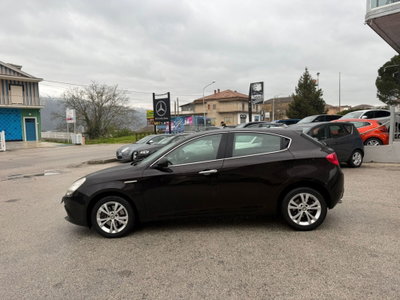 Alfa Romeo Giulietta 2.0 JTDm-2 Distinctive 140cv (4)