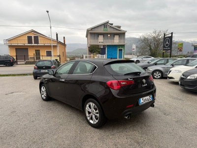 Alfa Romeo Giulietta 2.0 JTDm-2 Distinctive 140cv (5)