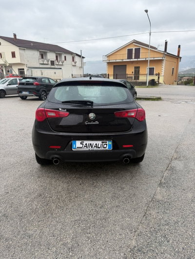 Alfa Romeo Giulietta 2.0 JTDm-2 Distinctive 140cv (6)