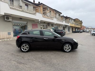 Alfa Romeo Giulietta 2.0 JTDm-2 Distinctive 140cv (8)
