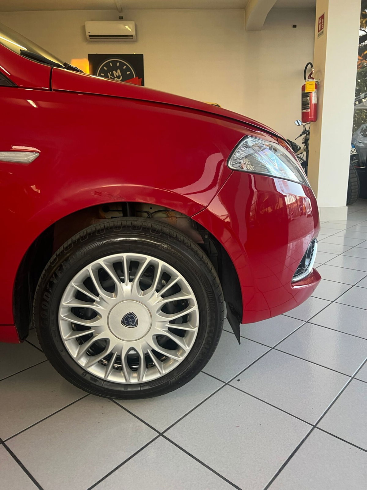 Lancia Ypsilon 1.2 69 CV 5 porte Gold (14)