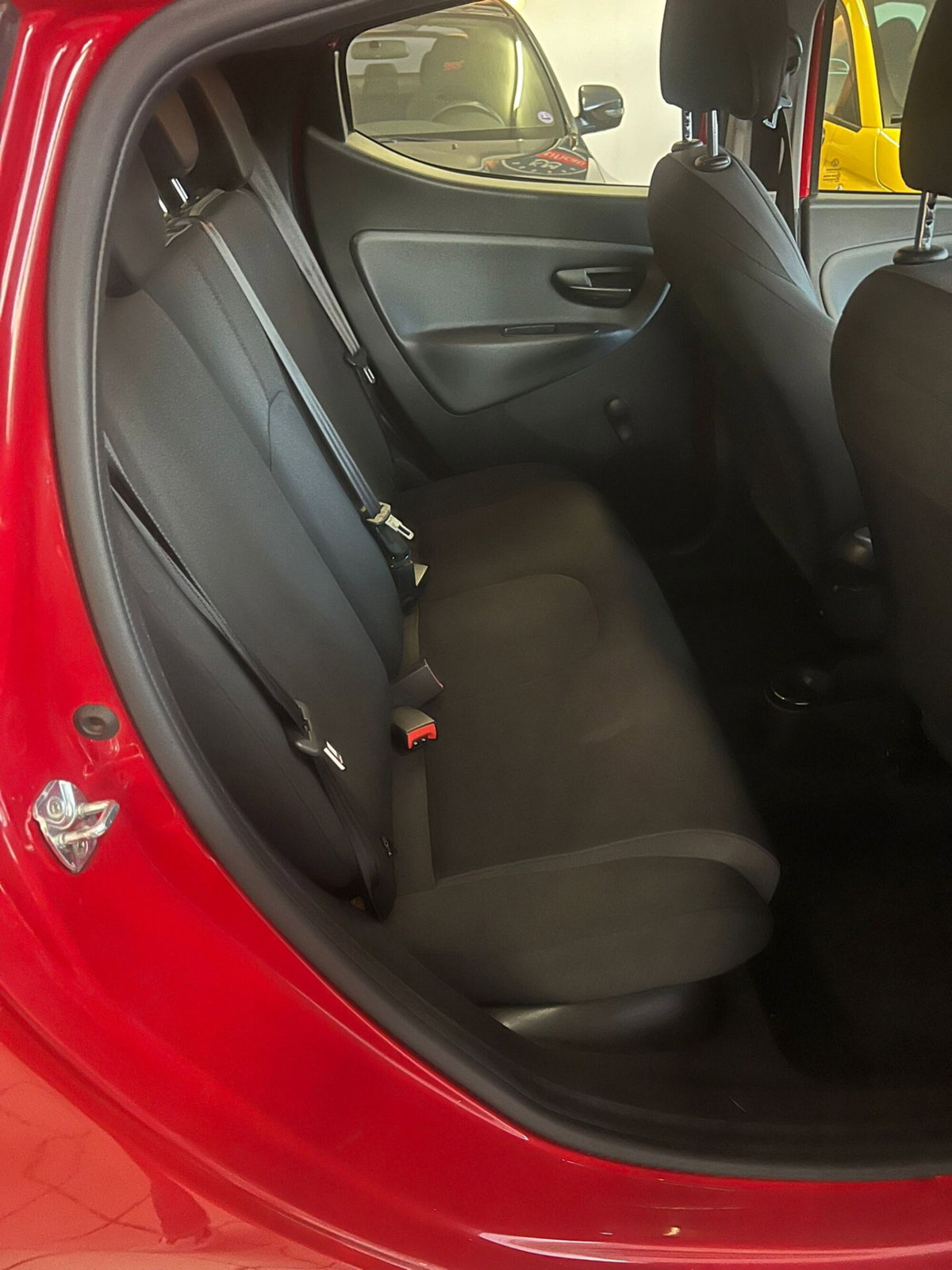 Lancia Ypsilon 1.2 69 CV 5 porte Gold (8)