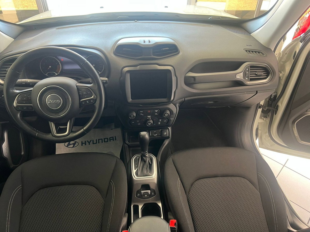 Jeep Renegade 1.3 T4 DDCT Limited (10)