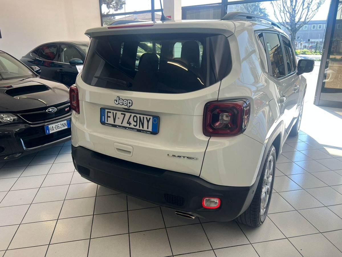 Jeep Renegade 1.3 T4 DDCT Limited (4)