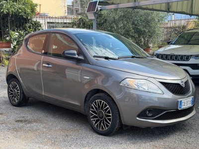Lancia Ypsilon 1.2 69 CV 5 porte GPL Ecochic Gold usata