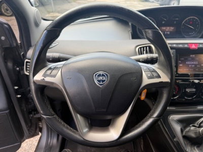 Lancia Ypsilon 1.2 69 CV 5 porte GPL Ecochic Gold (15)