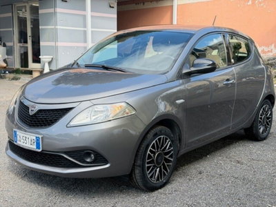 Lancia Ypsilon 1.2 69 CV 5 porte GPL Ecochic Gold (3)