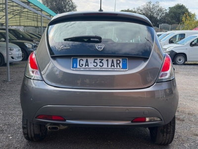 Lancia Ypsilon 1.2 69 CV 5 porte GPL Ecochic Gold (5)
