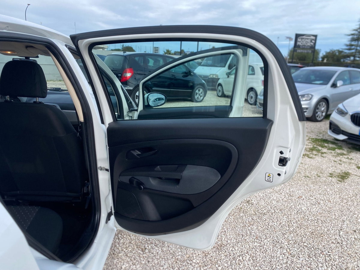 Fiat Grande Punto 1.2 5 porte Dynamic (14)