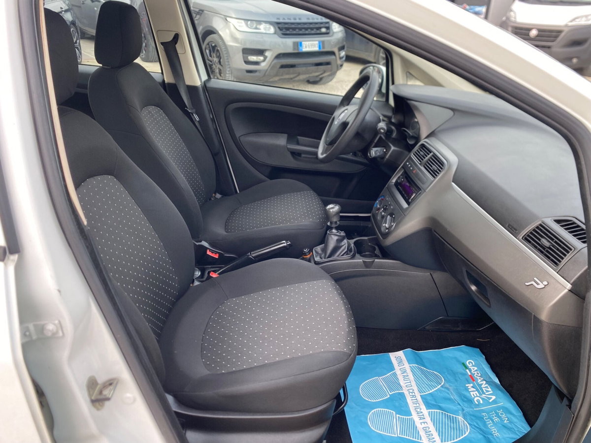 Fiat Grande Punto 1.2 5 porte Dynamic (19)