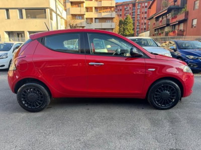 Lancia Ypsilon 1.0 FireFly 5 porte S&S Hybrid Ecochic Silver (3)