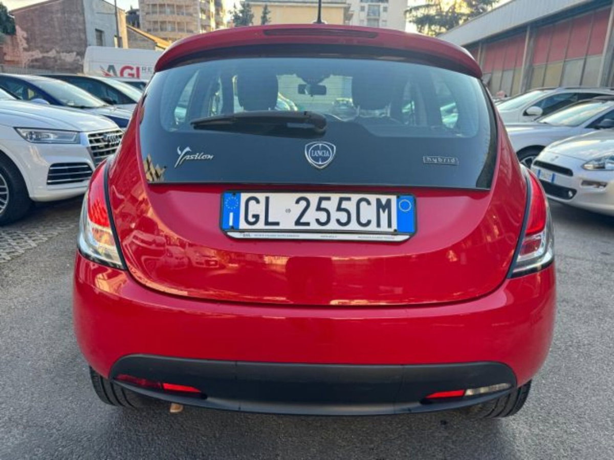 Lancia Ypsilon 1.0 FireFly 5 porte S&S Hybrid Ecochic Silver (6)