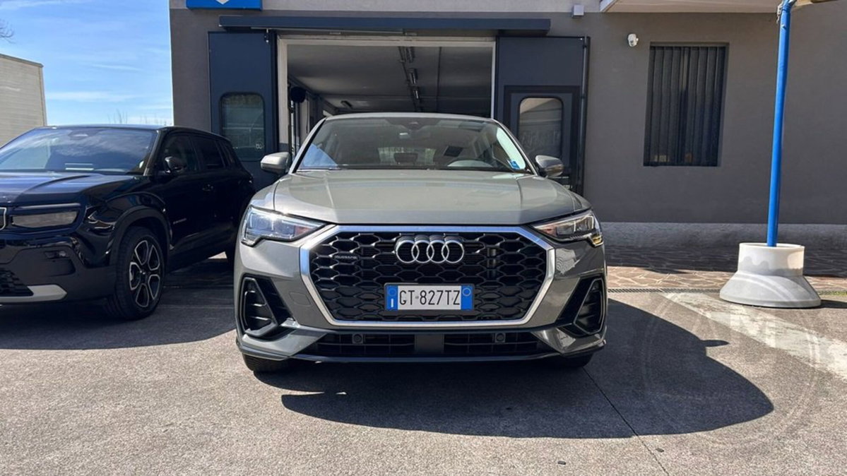 Audi Q3 Sportback 35 TDI quattro S tronic Business Plus (2)