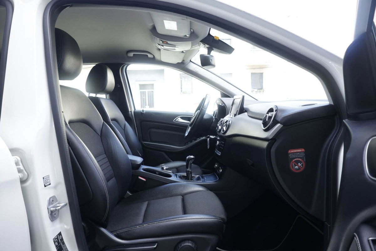Mercedes-Benz Classe B 200 d Automatic Business (13)