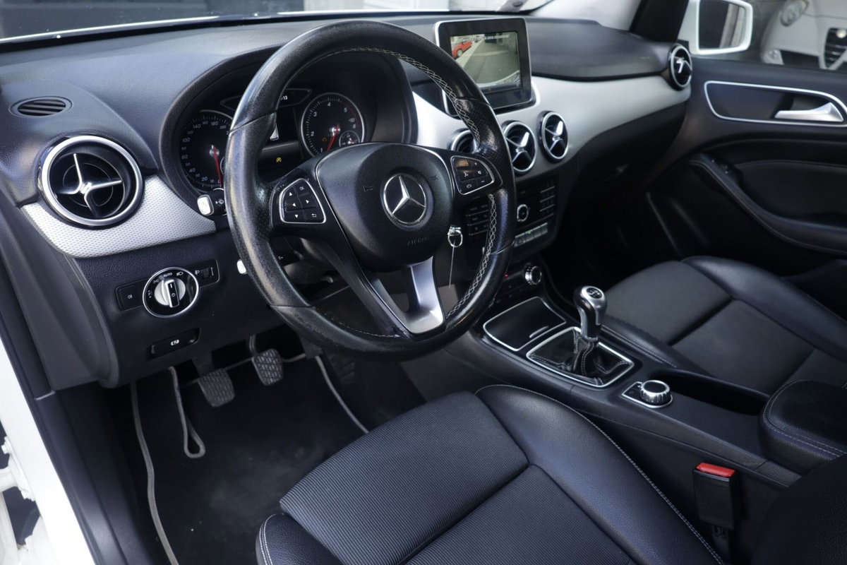 Mercedes-Benz Classe B 200 d Automatic Business (17)