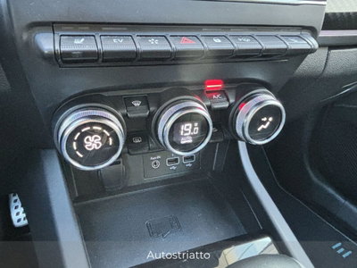 Renault Captur Full Hybrid E-Tech 145 CV Techno Fast Track (10)