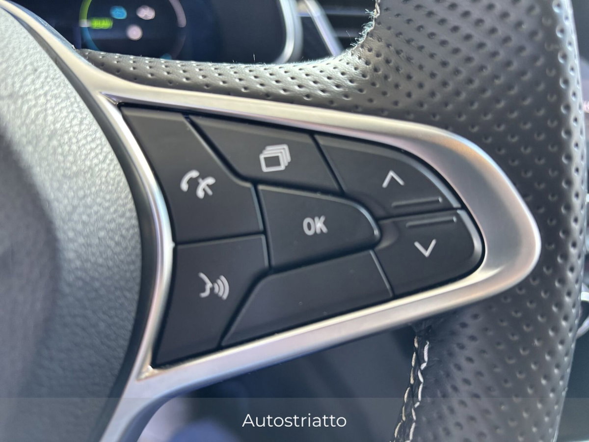 Renault Captur Full Hybrid E-Tech 145 CV Techno Fast Track (14)