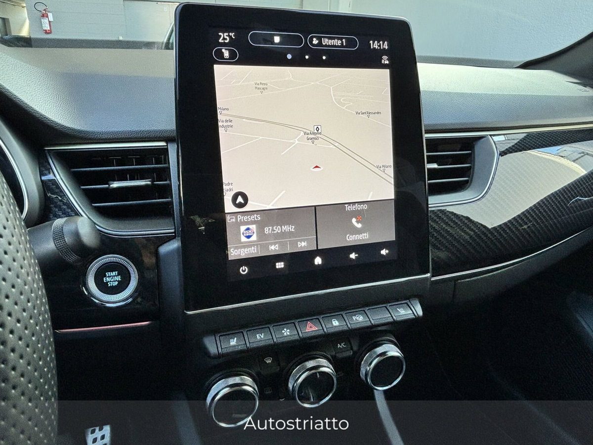 Renault Captur Full Hybrid E-Tech 145 CV Techno Fast Track (4)