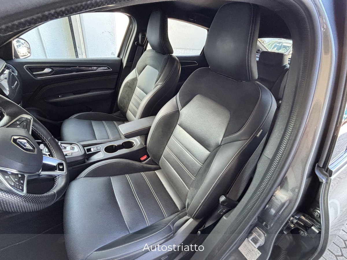 Renault Captur Full Hybrid E-Tech 145 CV Techno Fast Track (5)