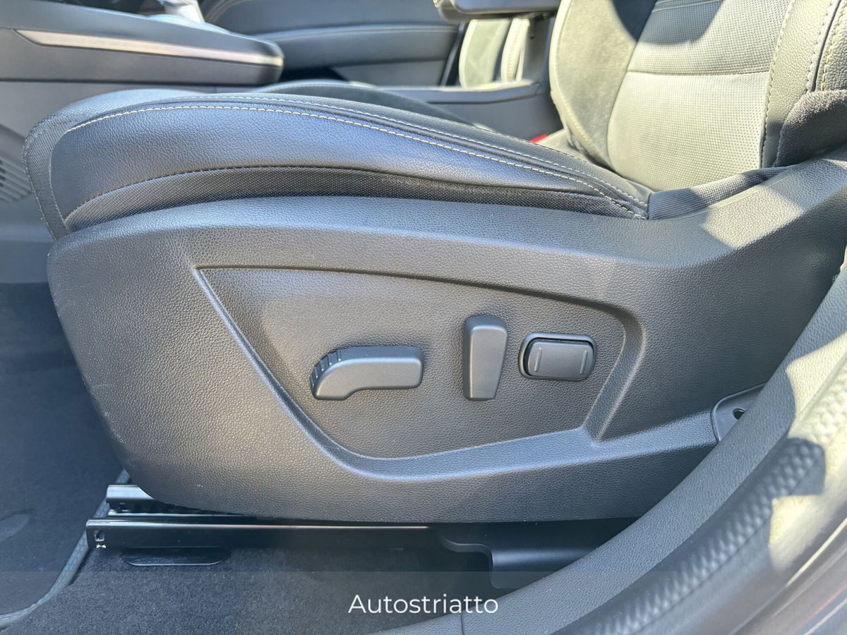 Renault Captur Full Hybrid E-Tech 145 CV Techno Fast Track (6)