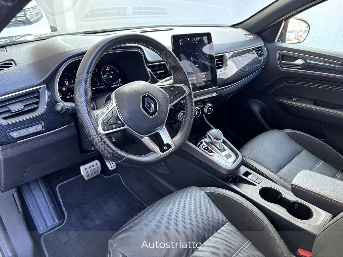 Renault Captur Full Hybrid E-Tech 145 CV Techno Fast Track (9)