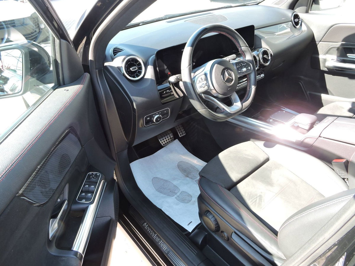 Mercedes-Benz GLA SUV 200 d Automatic Premium (12)