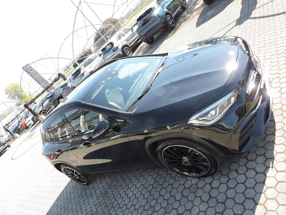 Mercedes-Benz GLA SUV 200 d Automatic Premium (3)