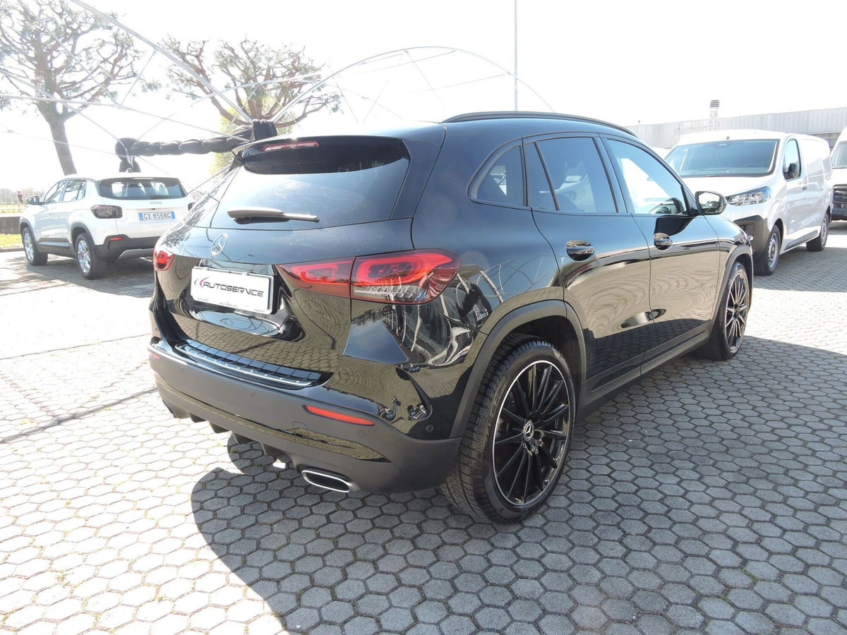 Mercedes-Benz GLA SUV 200 d Automatic Premium (5)