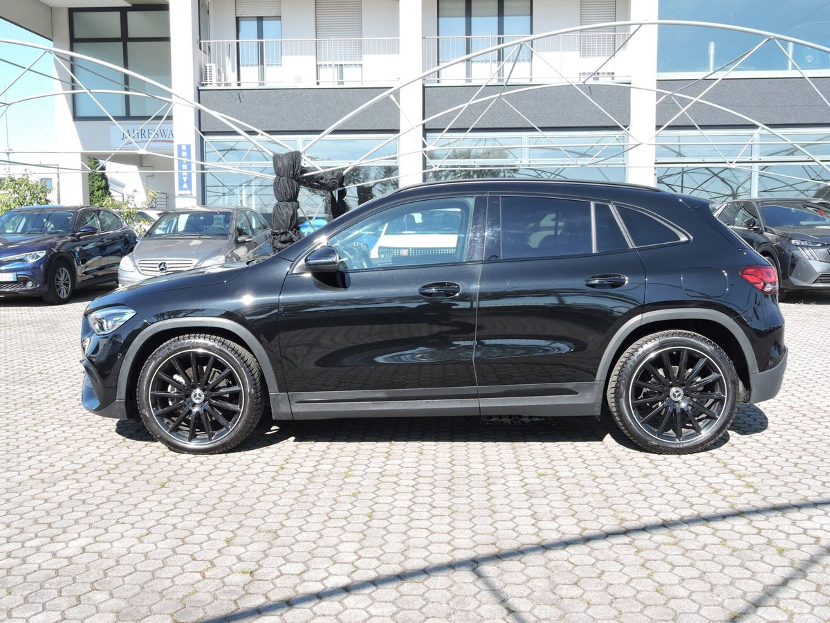 Mercedes-Benz GLA SUV 200 d Automatic Premium (7)
