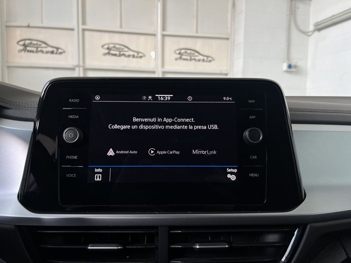 Volkswagen T-Roc 2.0 tdi Life 150cv dsg (10)