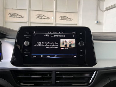 Volkswagen T-Roc 2.0 tdi Life 150cv dsg (11)