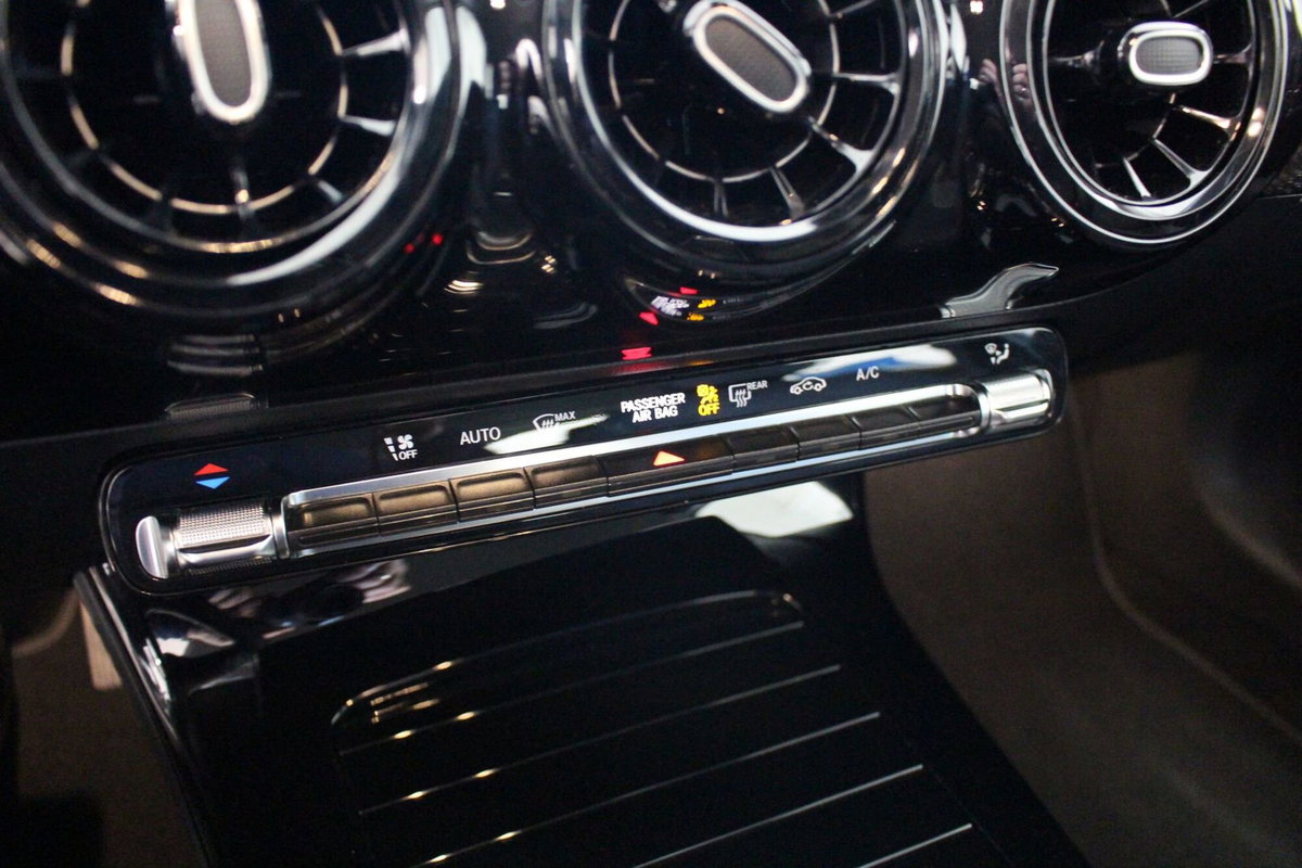 Mercedes-Benz Classe A 180 d Automatic Executive (14)