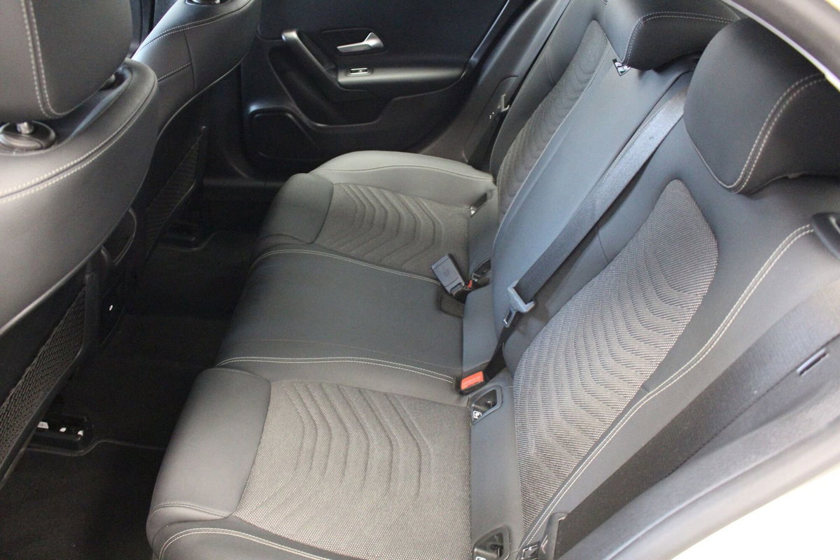 Mercedes-Benz Classe A 180 d Automatic Executive (9)