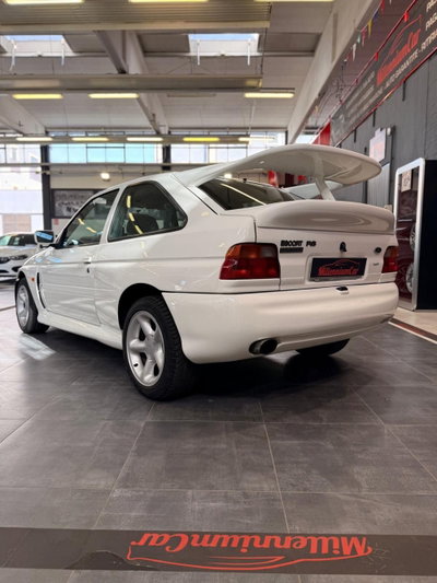 Ford Escort 1.6i turbo RS (4)